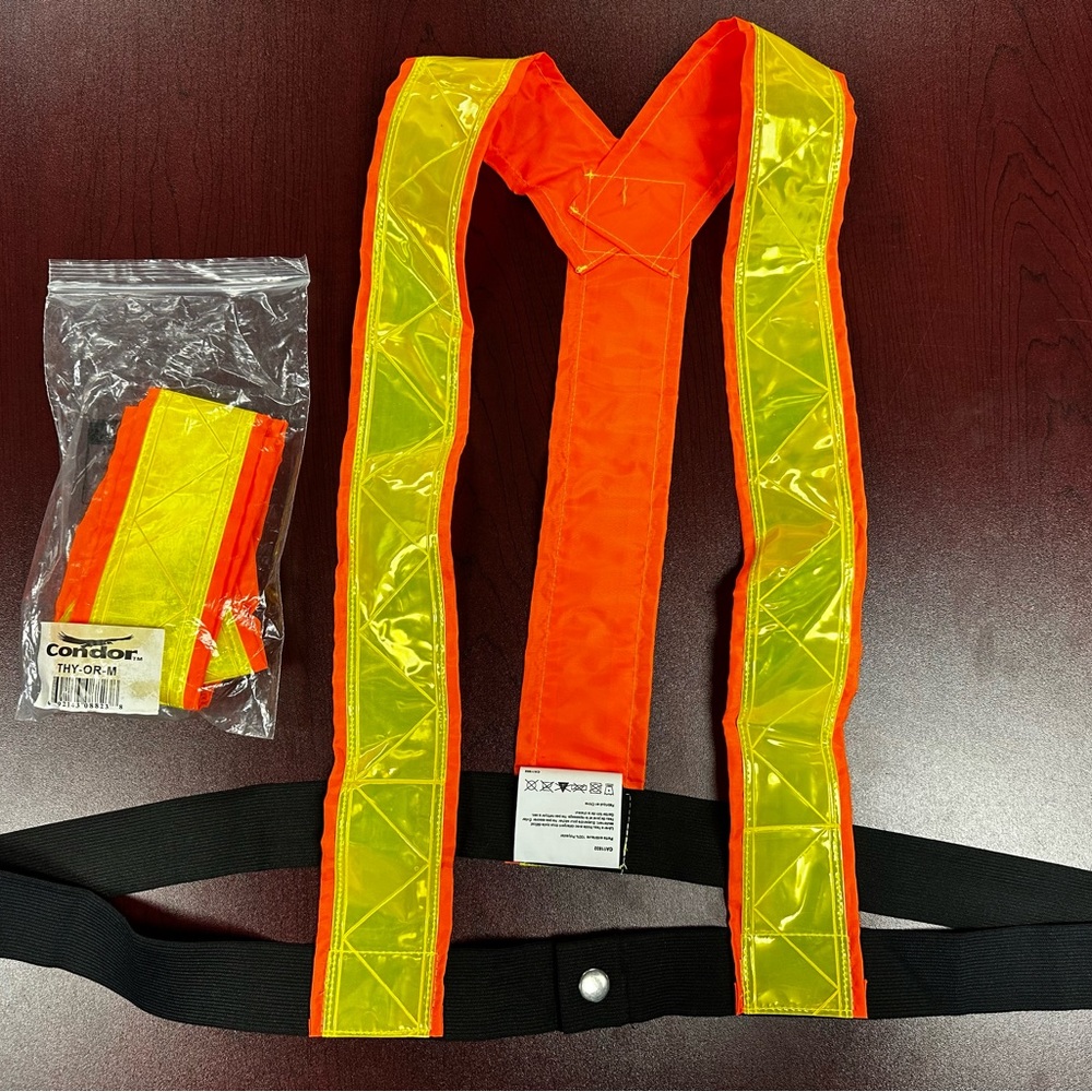 2 SAFETY VESTS, VERTICAL STRIPE POLYETHYLENE, L, ORANGE/YELLOW